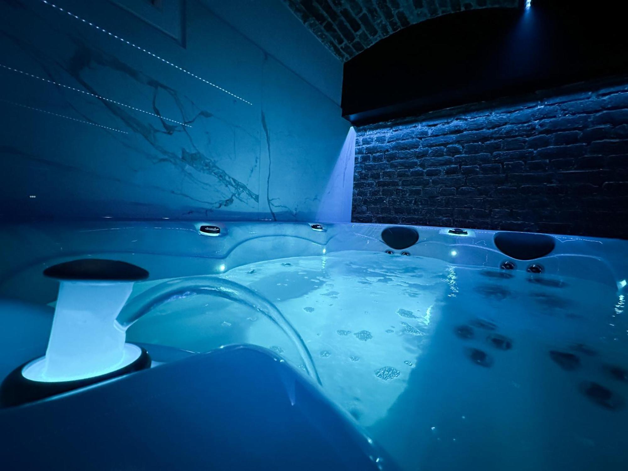 Le Bijou - Appartement, Sauna Et Jacuzzi - Лилль Экстерьер фото