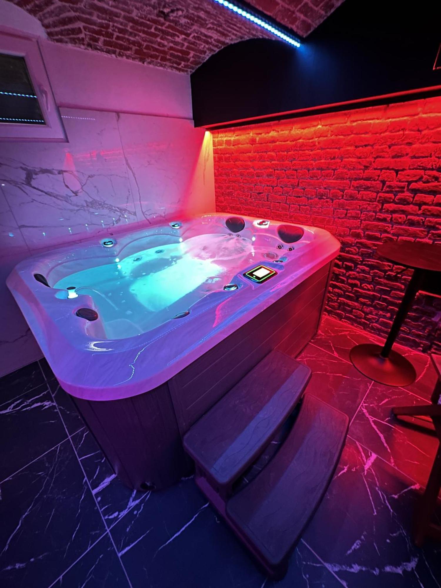 Le Bijou - Appartement, Sauna Et Jacuzzi - Лилль Экстерьер фото